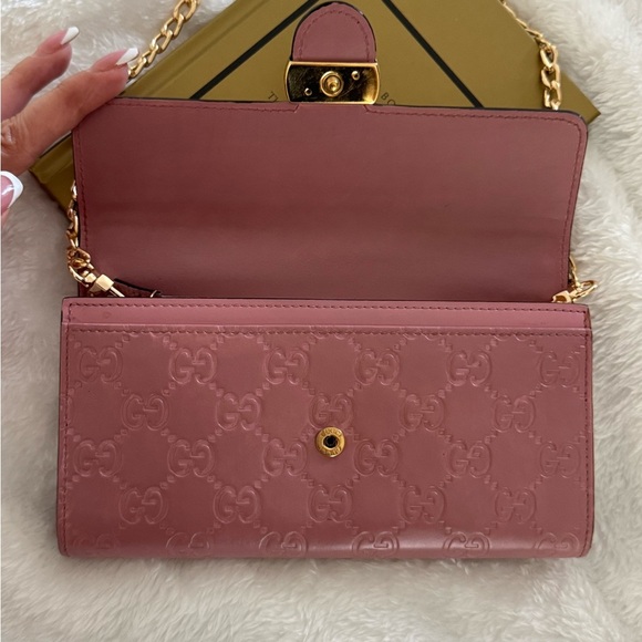 Gucci Pink Leather Wallet with Gold Chain - Picture 2 of 10